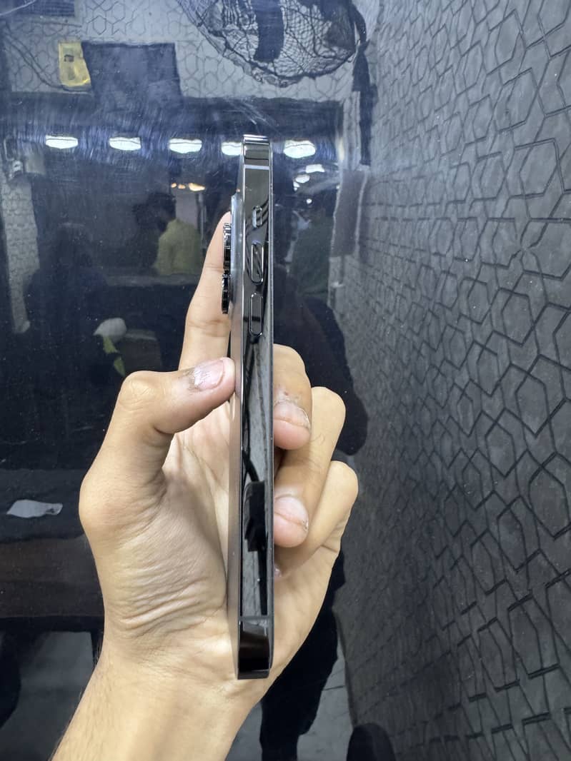 iphone 12 pro max 2