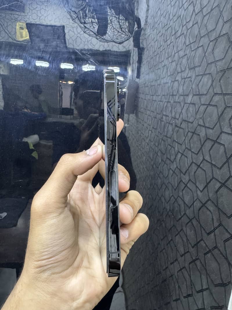 iphone 12 pro max 5