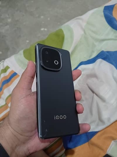 vivo iqoo z10 turbo, 12/256 9.9/10