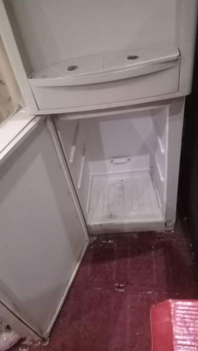 Orient Water Dispenser with Refrigerator