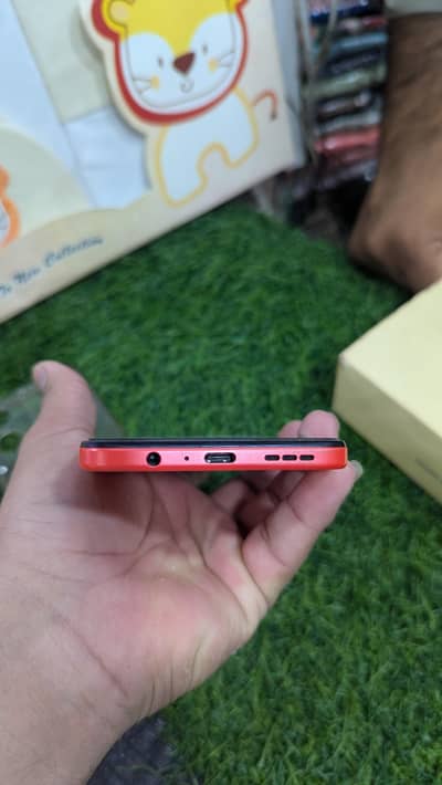 moto G35 5g mint condition non pta with box chrgr