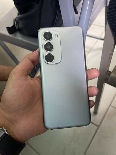 tecno spark 40 pro plus  8gb ram 256gb storage