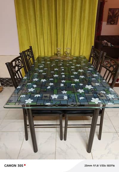 Dinning Table