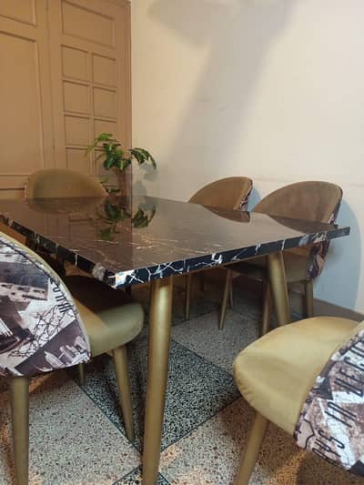 Elegant & Stylish Dining set includes table with 6 chairs