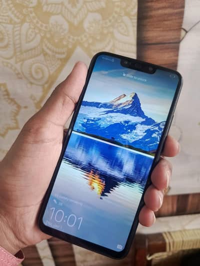 Huawei nova 3i      6/128gb