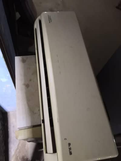 Mitsubishe. 1 tan AC. Invertar for sale  U repairing. Location cit FSD