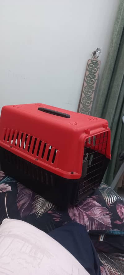 Pet carrier box