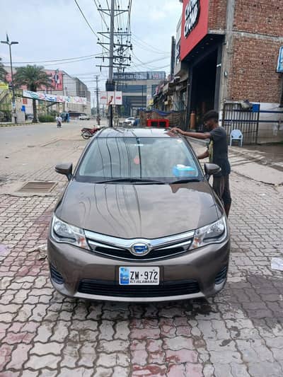 Toyota corolla fielder hybrid 2015 model