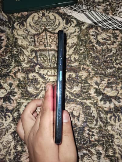 2 mobile phone tachno spark 20 and  glaxy20s