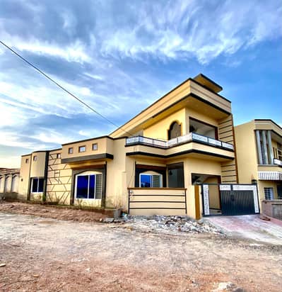 5.5 Marla Brand New Corner House for Sale