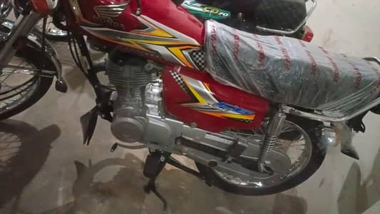 Honda 125 bilkul new hai