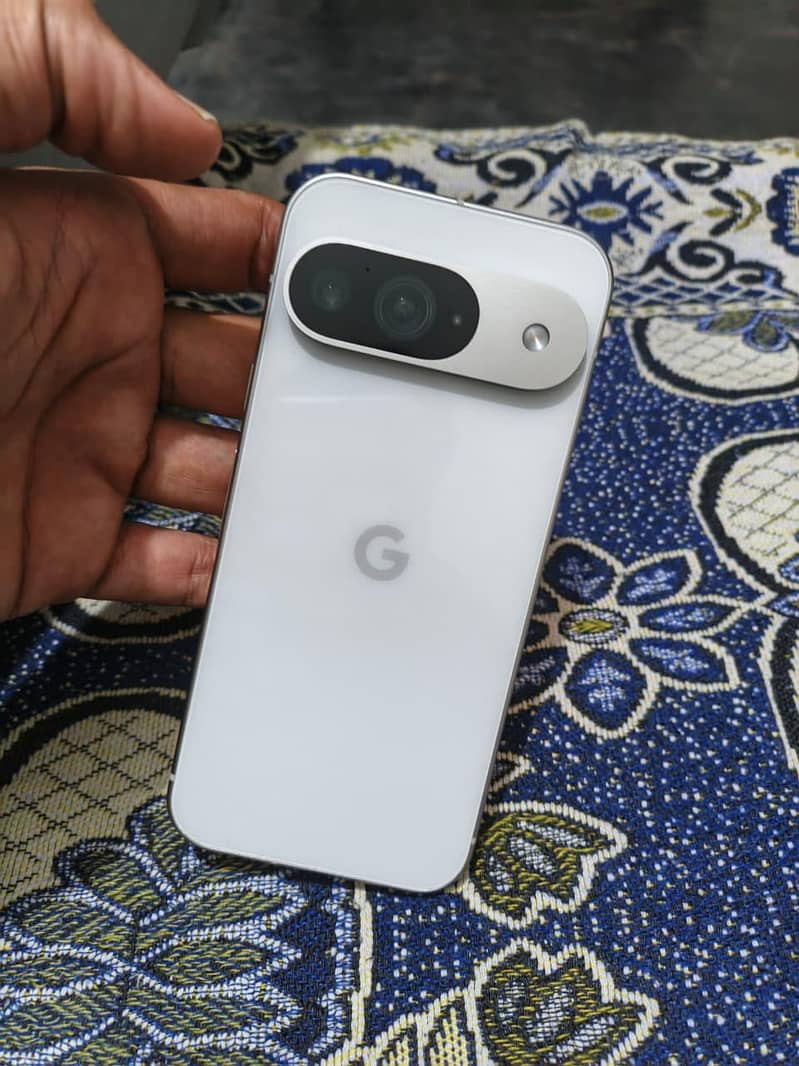 Google pixel 9 5