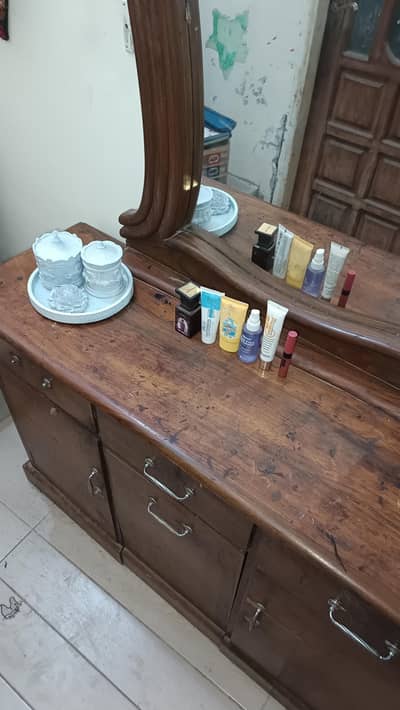 Wodden dressing table for room