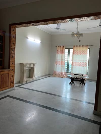 Upper portion for rent