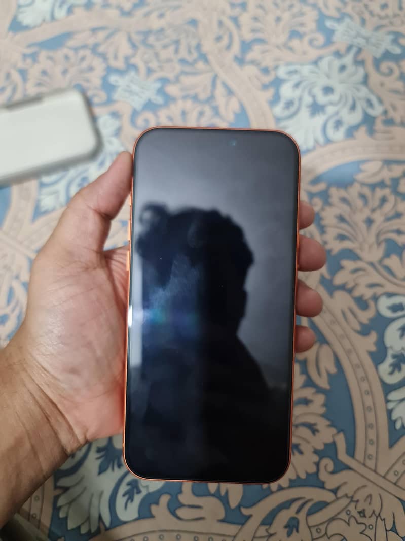 Iphone  17 pro max 4