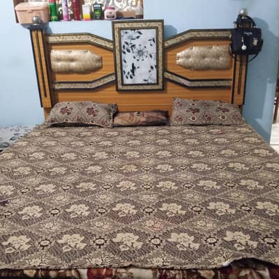 BEST WOODIN BED KING SIZE