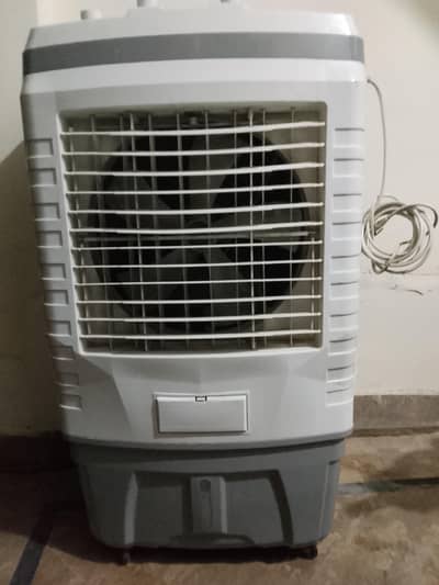 selling because need money, genuine condition air cooler