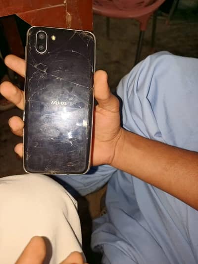 aquas r2 back pa scratch hai whatsapp number 03138259640