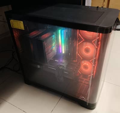 Custom Built High-Midrange Gaming PC (Mint Condition)