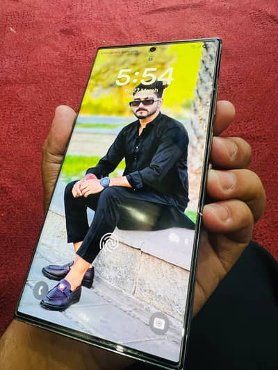 branded phone 12g. b ram 256g. b memory brna