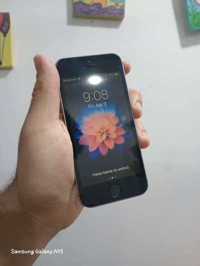 I PHONED 5S NON PTA LUSH CONDITION MINOR GLASS CRACK