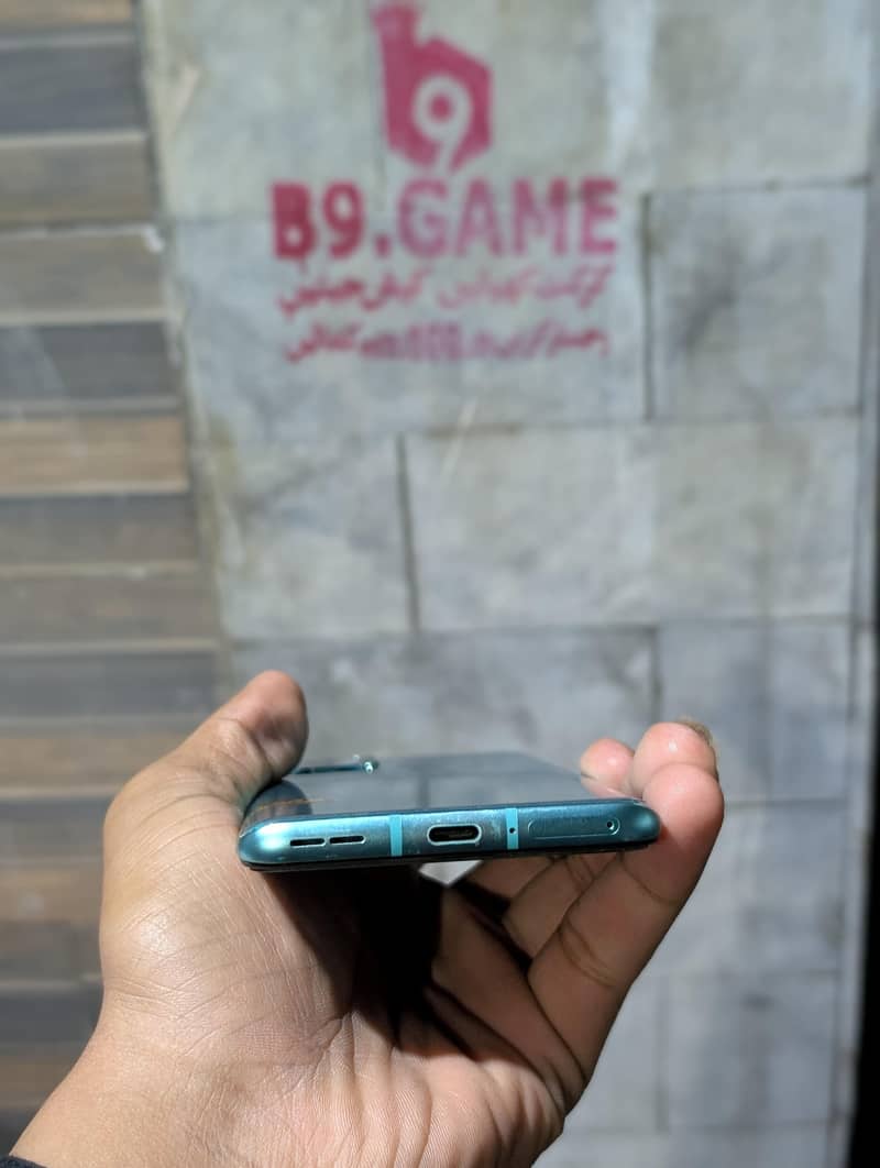 One plus 8t 2