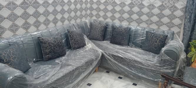 L shape sofa bilkul new ha