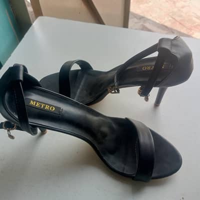 good quality demand 2500Rs.