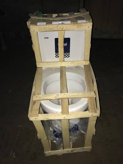 “Modern Commode / Toilet Set – Special Mode Sale”