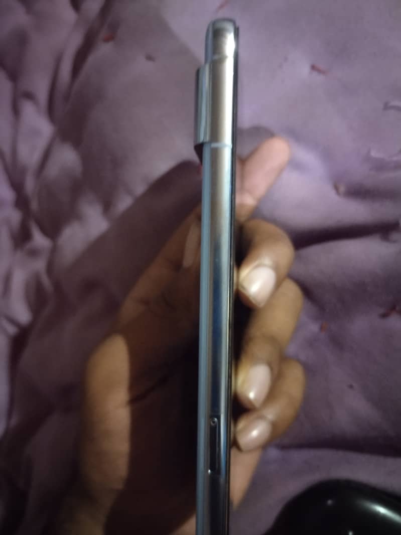 Google Pixel 8 pro 2