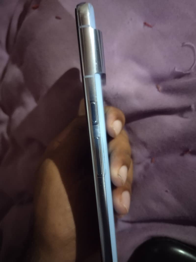 Google Pixel 8 pro 3