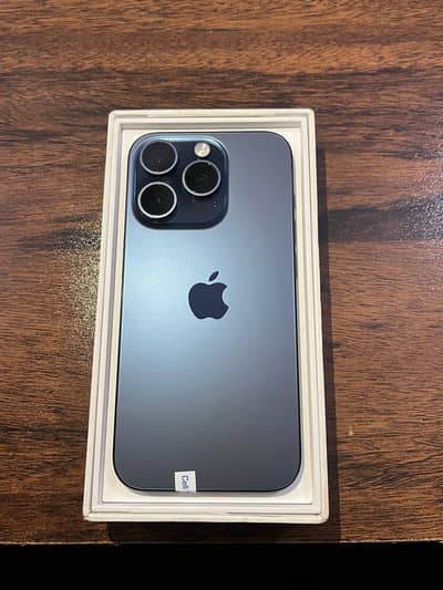 iphone 15pro 128 with box and cable 92% battery health water pack