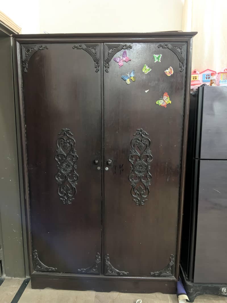 solid wood wardrobe 0