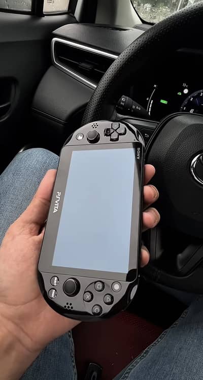 Ps vita Slim 256G jailbreaked in 110% Condition