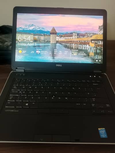 Dell Laptop Latitude E6440 Core i5 4GB Ram 128 GB SSD