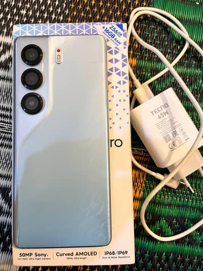 Techno Camon 40 pro. . . 16/256GB. . .