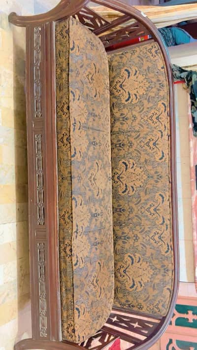 5 seater sofa set with table