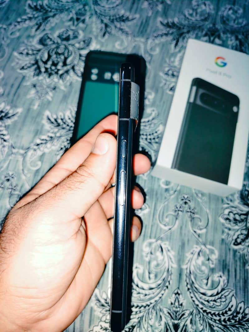 Google pixel 8 Pro 3