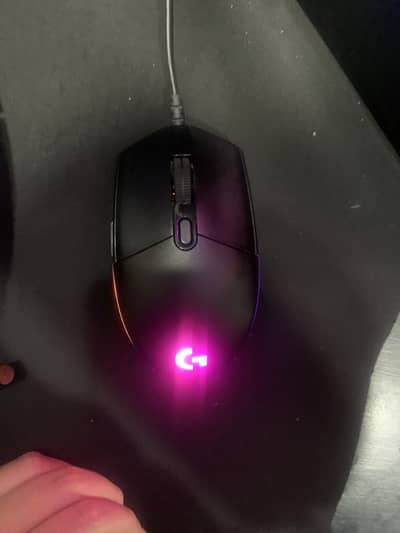 It is logitech g102 mouse 2 month used with box and software