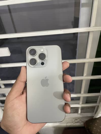 iPhone 15 pro factory unlock