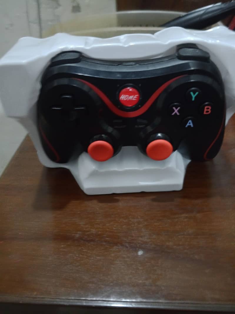 bluetooth wireless gaming controller 0
