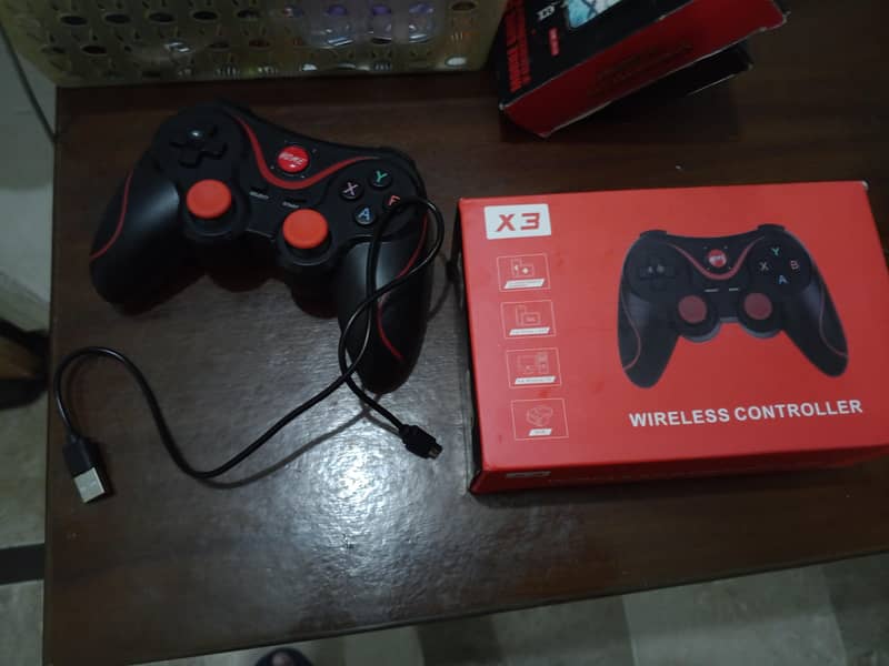 bluetooth wireless gaming controller 1
