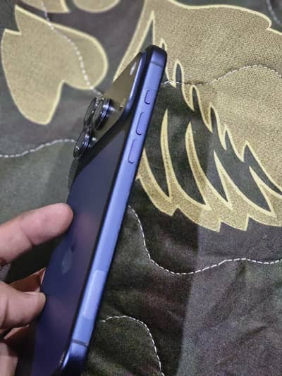 new mobile open in march cycle count 12 batery helath 100