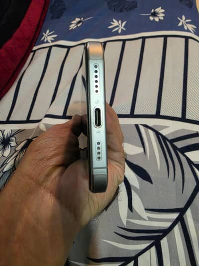 16 pro max 256GB natural titanium 10/10