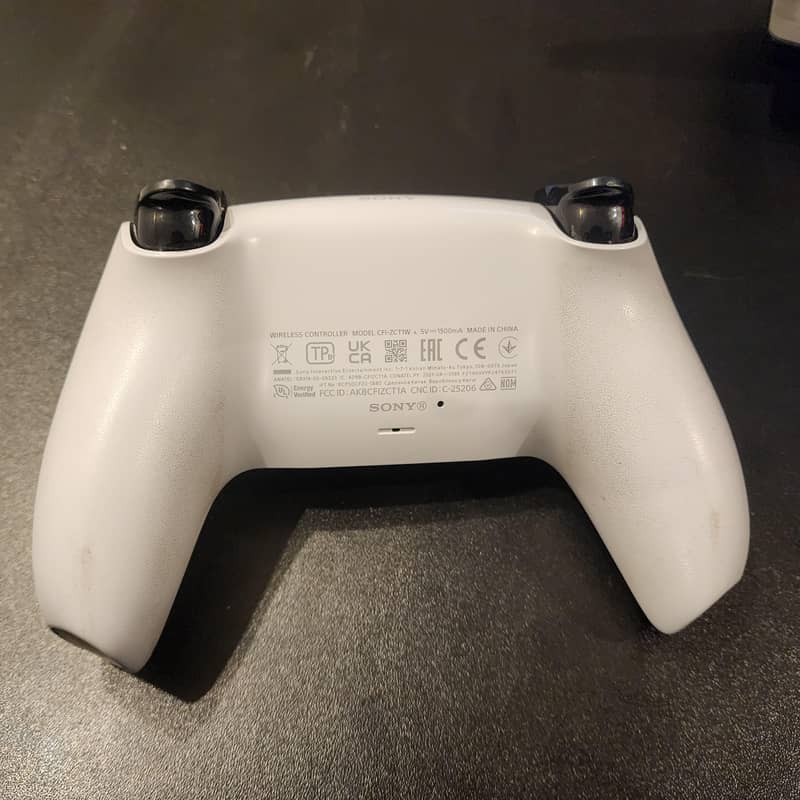 PS5 Controller 1