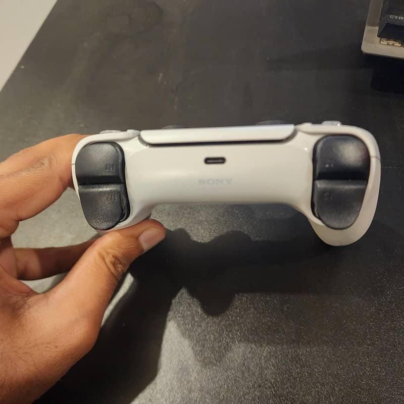 PS5 Controller 2