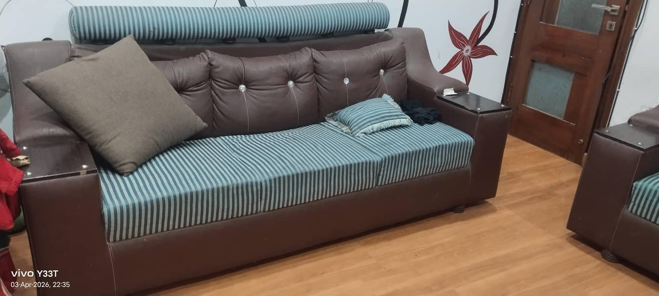 leather Sofa 0