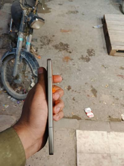 note 50  8+5ram  256rom   pta aproved  sara saman ha 4 month warranty