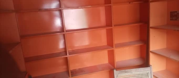 Newly made 4 racks , 3 full size or aik medium size hai