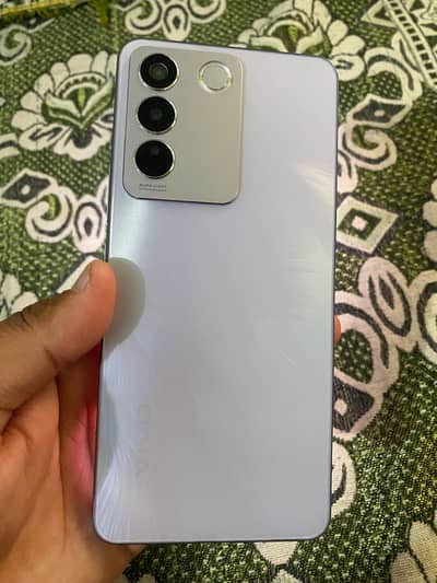 vivo v27e 8/256 all ok seriousl buyer urgent sell